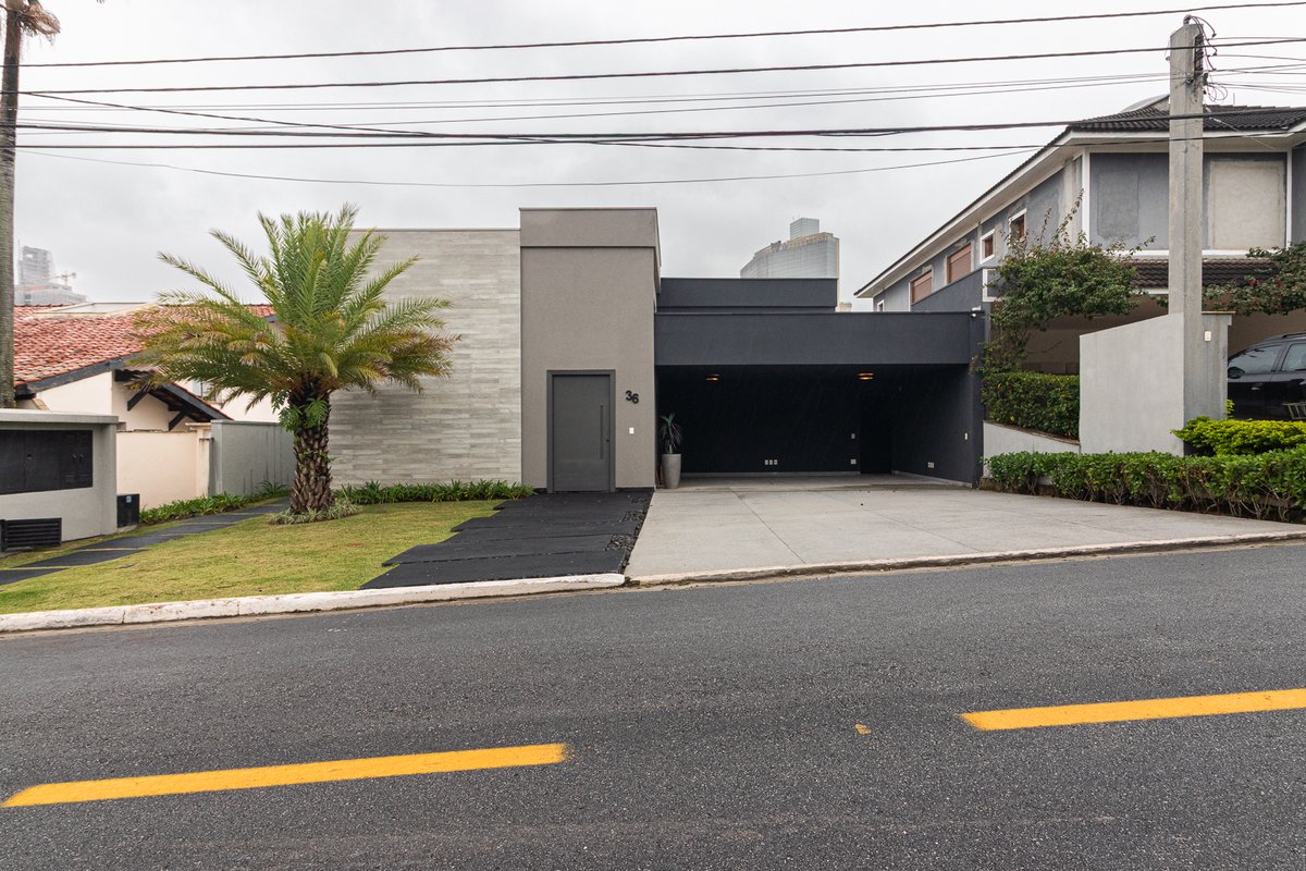 Venda · Casa com 5 suítes