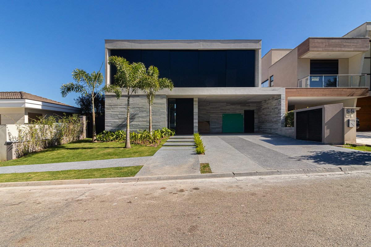 Aluguel · Casa com 4 suítes